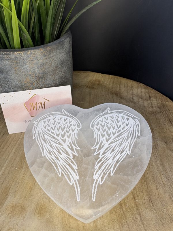 Seleniet Hart-Schijf – 12 cm met Gegraveerde Engelenvleugels