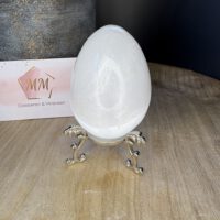 Seleniet Ei op Standaard – ±9 cm